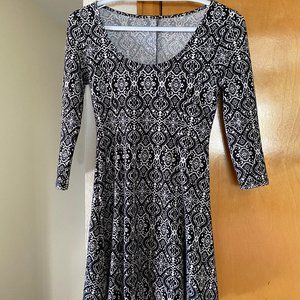 Black and White Dress Size 0.